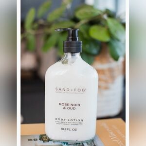 Sand + Fog Rose Noir & Oud Body Lotion - White